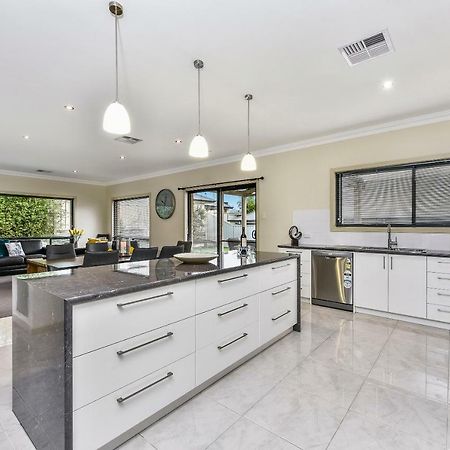 Accommodation On Lansell 2 مونت غامبير المظهر الخارجي الصورة